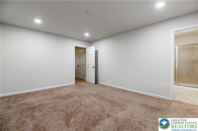 1434 Black Forest Drive, South Whitehall Twp, PA 18104