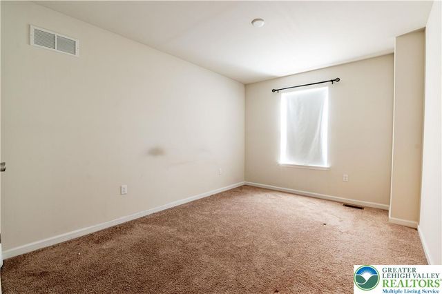 1434 Black Forest Drive, South Whitehall Twp, PA 18104