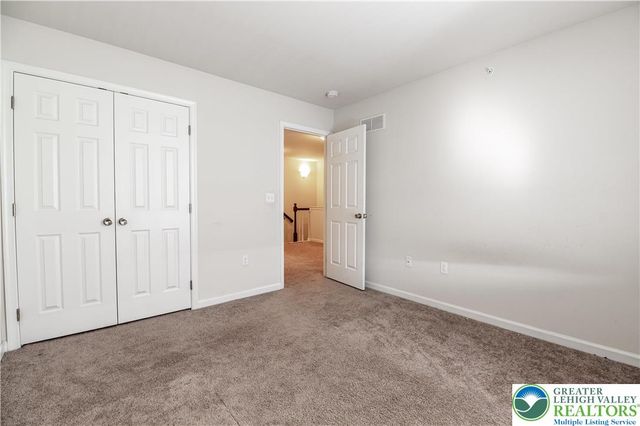 1434 Black Forest Drive, South Whitehall Twp, PA 18104