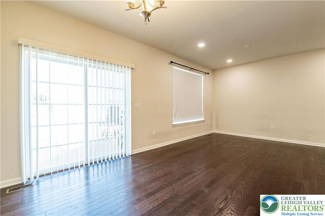 1434 Black Forest Drive, South Whitehall Twp, PA 18104