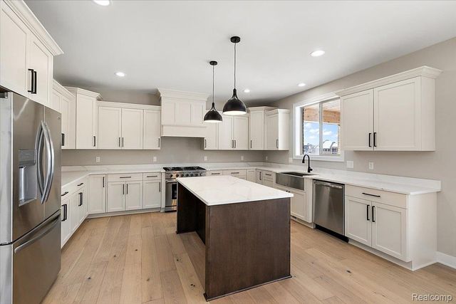 16199 VIA COLICO, Macomb Township, MI 48042