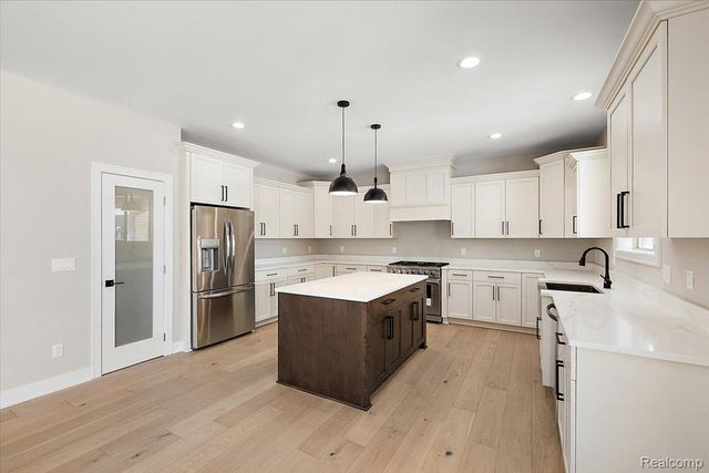 16199 VIA COLICO, Macomb Township, MI 48042