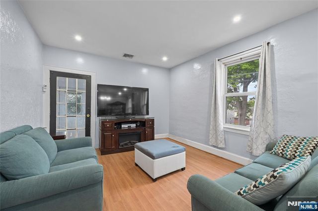 207 Van Winkle Avenue, Nutley, NJ 07110
