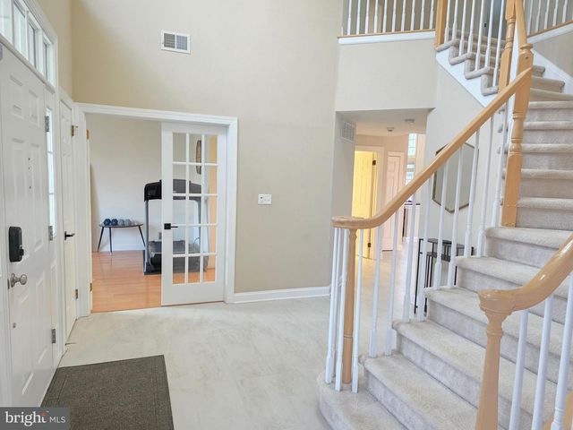 33 CHICORY LN, Pennington, NJ 08534