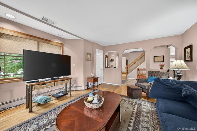 349 Mountain Avenue, Monroe, NY 10950