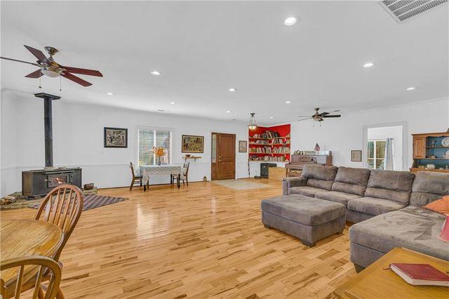 1079 Hardeman Farm Road, Carnesville, GA 30521