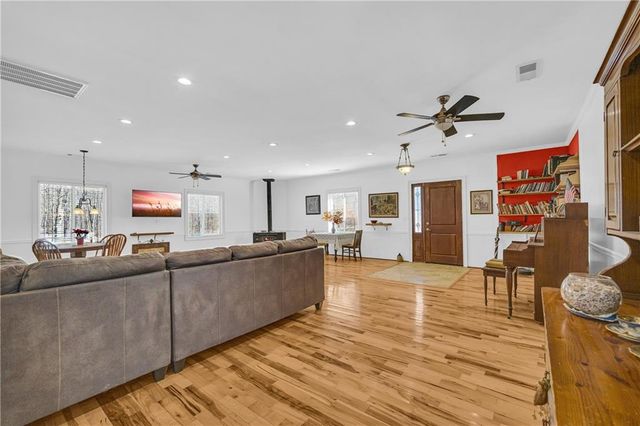 1079 Hardeman Farm Road, Carnesville, GA 30521