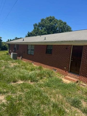 8176 Ridge Road, Hiram, GA 30141