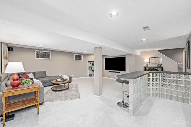 9911 Huntersrun Lane, Symmes Twp, OH 45242