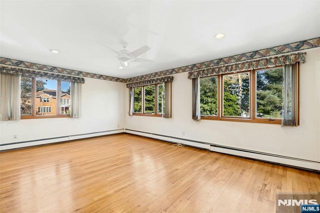40-12 Kilada Court, Fair Lawn, NJ 07410