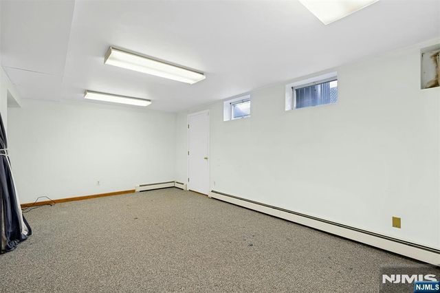 40-12 Kilada Court, Fair Lawn, NJ 07410