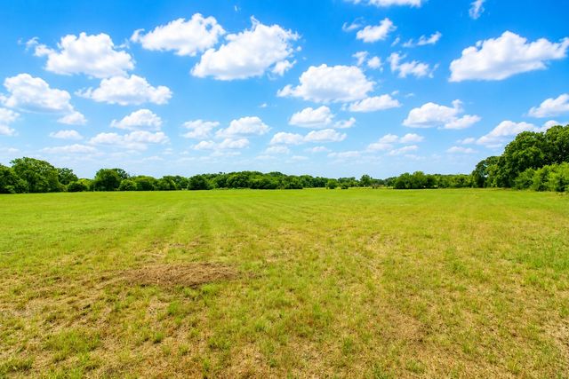8401 S Fm 148, Scurry, TX 75158