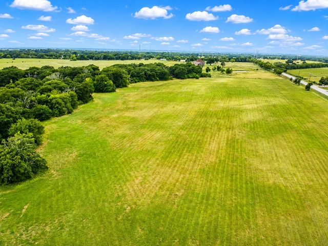 8401 S Fm 148, Scurry, TX 75158