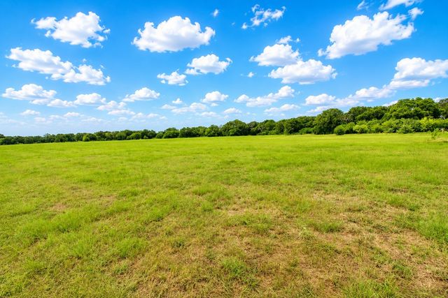 8401 S Fm 148, Scurry, TX 75158