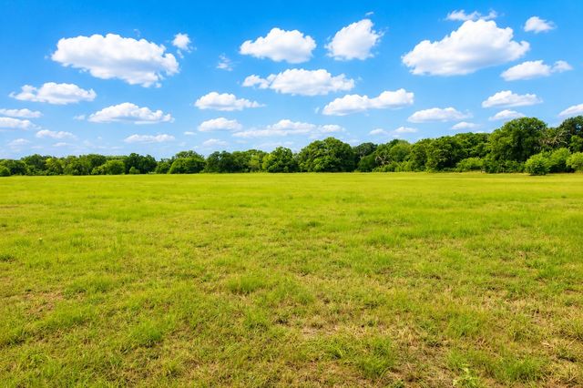 8401 S Fm 148, Scurry, TX 75158