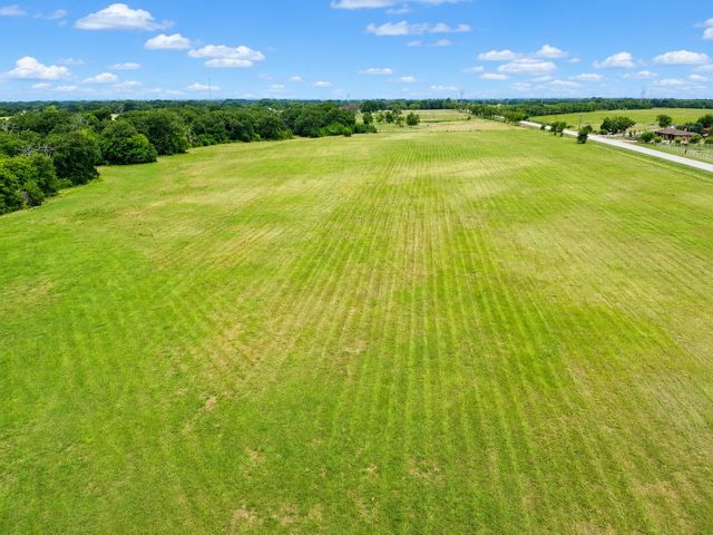 8401 S Fm 148, Scurry, TX 75158