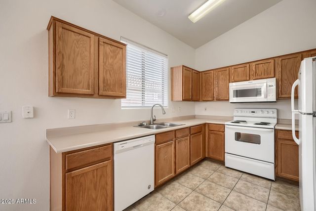 8953 E CAPRI Avenue, Mesa, AZ 85208