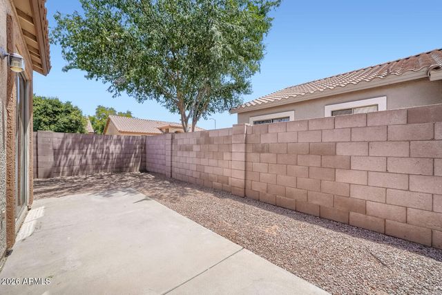 8953 E CAPRI Avenue, Mesa, AZ 85208