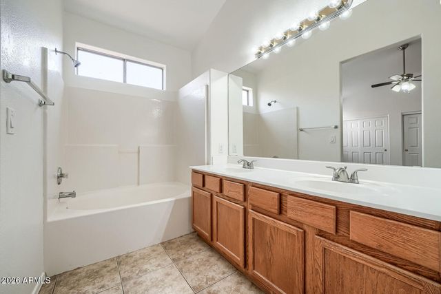 8953 E CAPRI Avenue, Mesa, AZ 85208