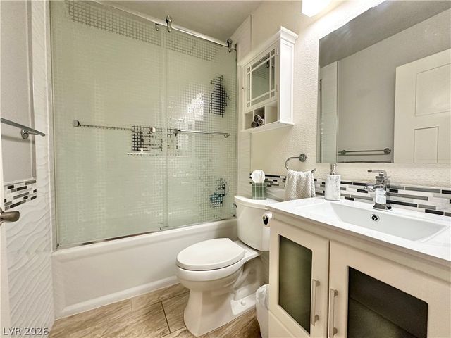 7749 Parnell Avenue, Las Vegas, NV 89147