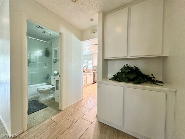 7749 Parnell Avenue, Las Vegas, NV 89147