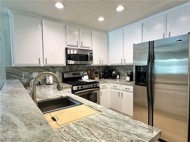 7749 Parnell Avenue, Las Vegas, NV 89147