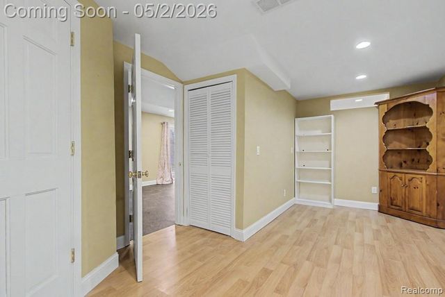 1160 S Garner Road, Milford Charter Township, MI 48380