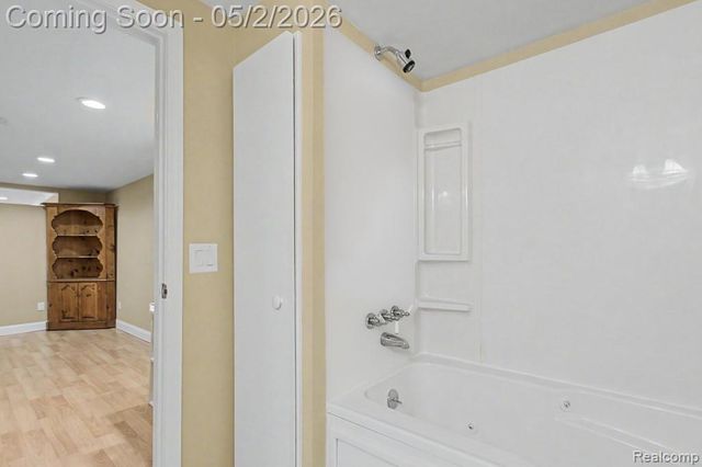 1160 S Garner Road, Milford Charter Township, MI 48380