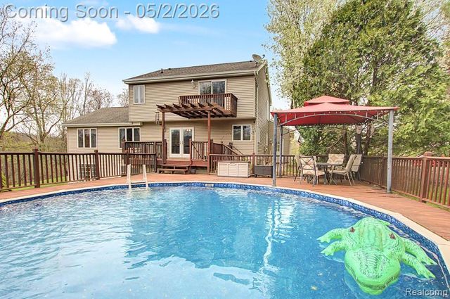 1160 S Garner Road, Milford Charter Township, MI 48380