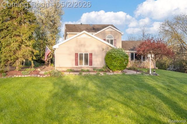 1160 S Garner Road, Milford Charter Township, MI 48380