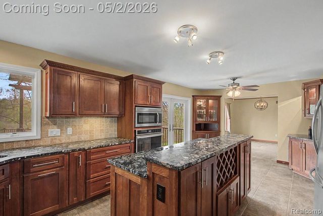 1160 S Garner Road, Milford Charter Township, MI 48380