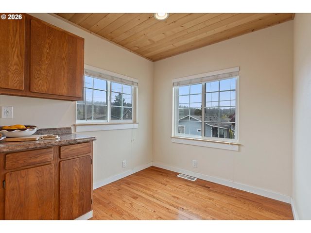 5093 Ne 49TH St, Neotsu, OR 97364
