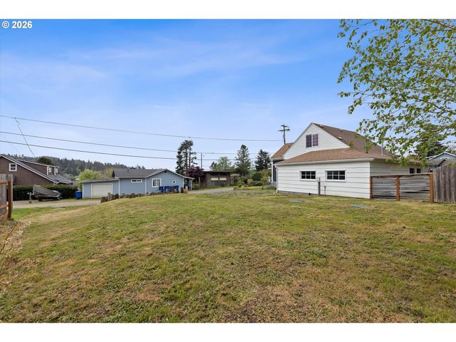 5093 Ne 49TH St, Neotsu, OR 97364