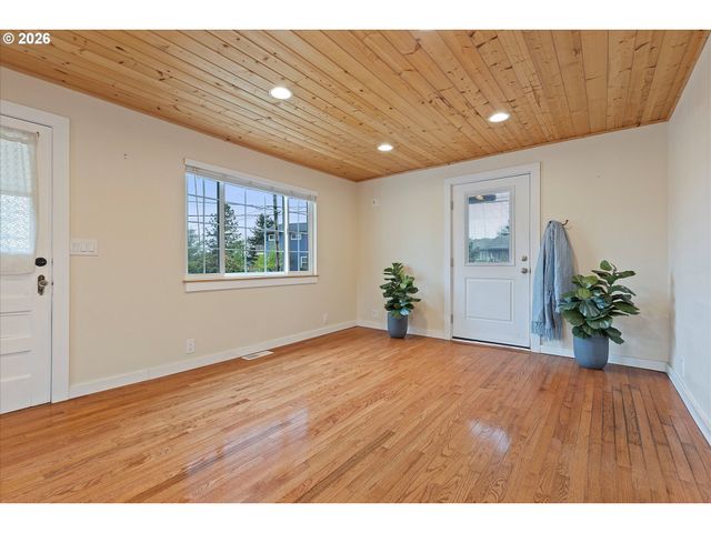 5093 Ne 49TH St, Neotsu, OR 97364