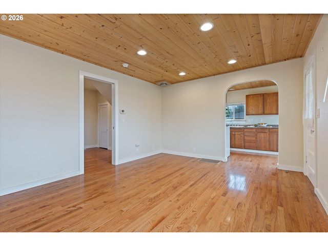 5093 Ne 49TH St, Neotsu, OR 97364
