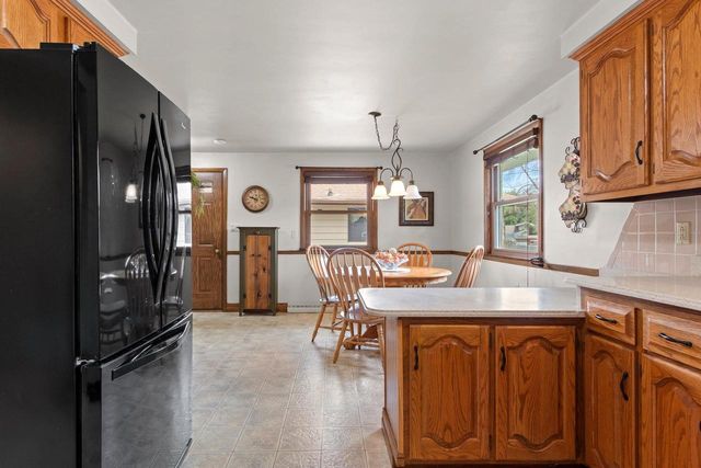 1427 W KIMBERLY AVENUE, Kimberly, WI 54136