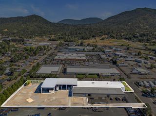 1990 NW Washington Boulevard, Grants Pass, OR 97526