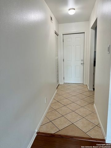 8038 Broadway Apt 223, San Antonio, TX 78209
