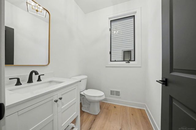 54729 Camden Court, Shelby Twp, MI 48316