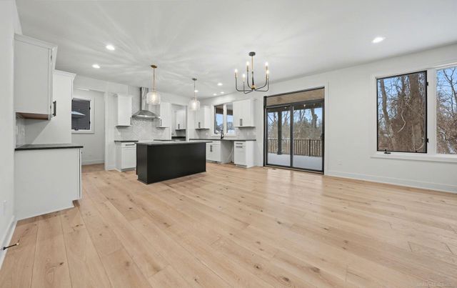 54729 Camden Court, Shelby Twp, MI 48316