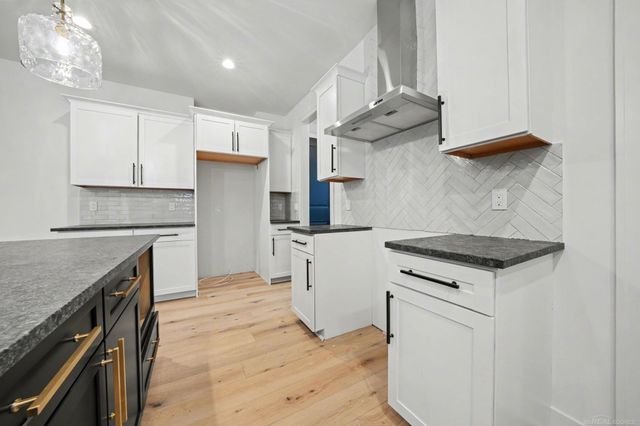 54729 Camden Court, Shelby Twp, MI 48316