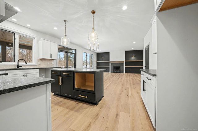 54729 Camden Court, Shelby Twp, MI 48316