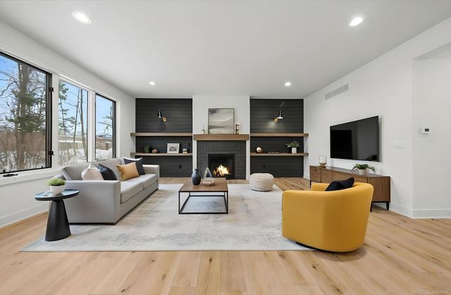 54729 Camden Court, Shelby Twp, MI 48316