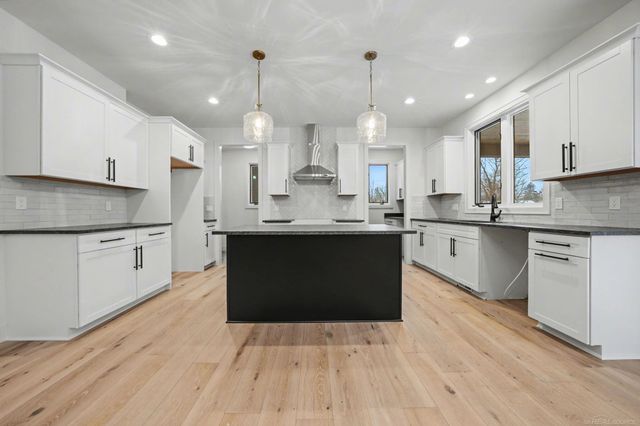 54729 Camden Court, Shelby Twp, MI 48316