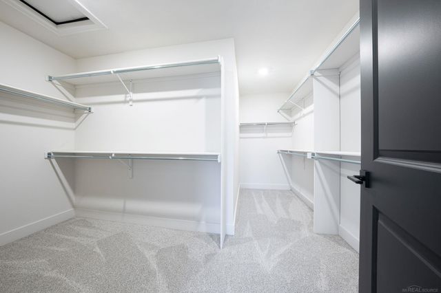 54729 Camden Court, Shelby Twp, MI 48316