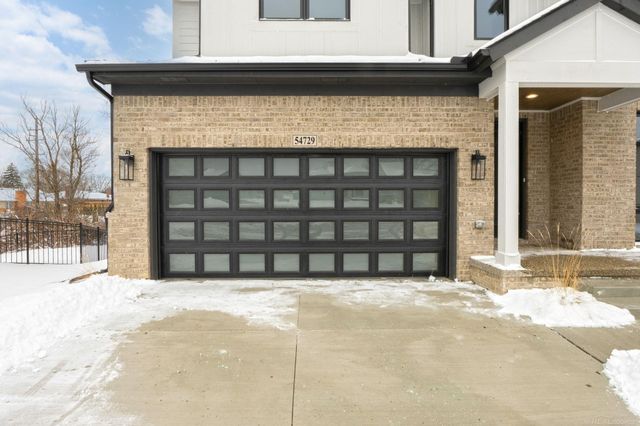 54729 Camden Court, Shelby Twp, MI 48316