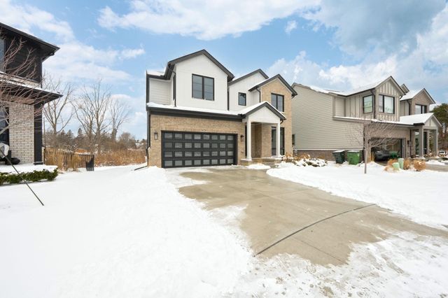 54729 Camden Court, Shelby Twp, MI 48316