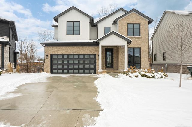 54729 Camden Court, Shelby Twp, MI 48316