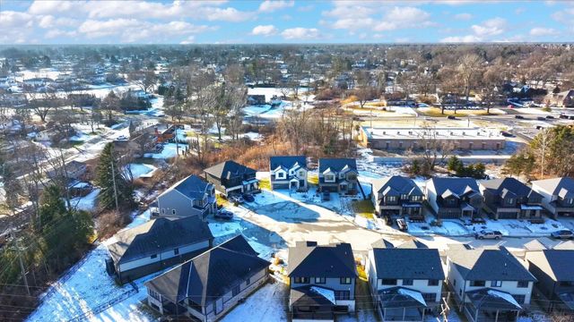 54729 Camden Court, Shelby Twp, MI 48316