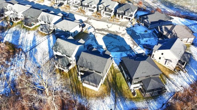 54729 Camden Court, Shelby Twp, MI 48316